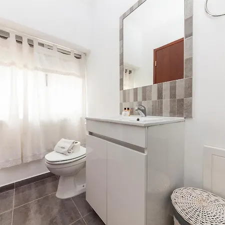 Apartment A43 - Castle Arch *
